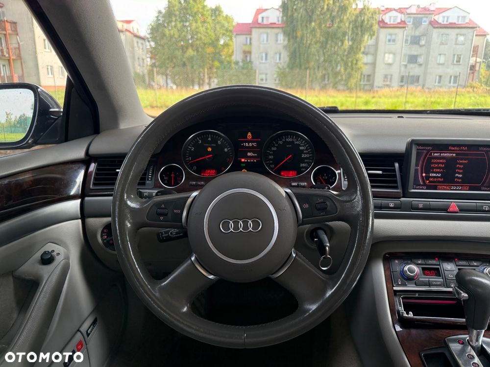 Audi A8 3.7 Quattro - 26