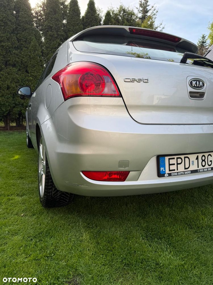 Kia Ceed 1.4 L - 3