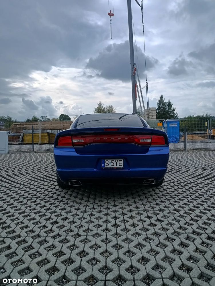 Dodge Charger - 4