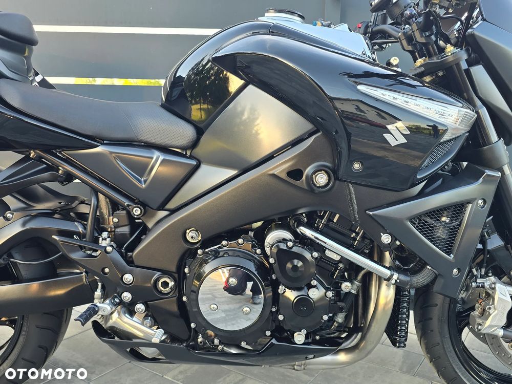 Suzuki GSX - 10