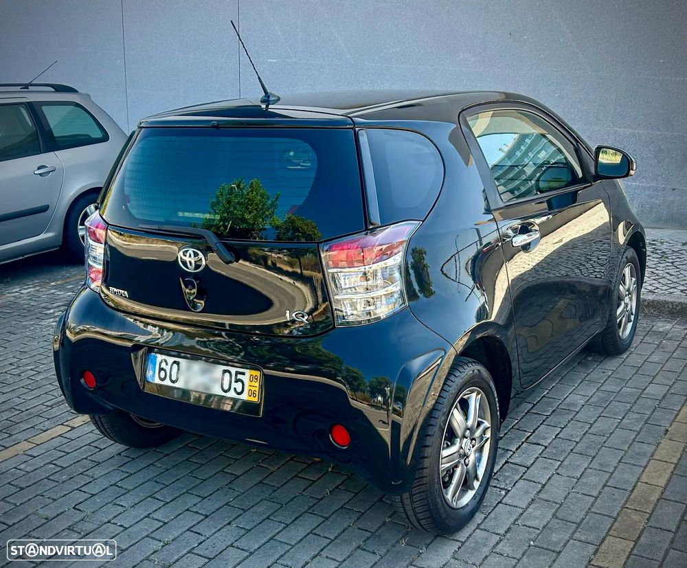 Toyota iQ 1.4 D-4D 2 - 5