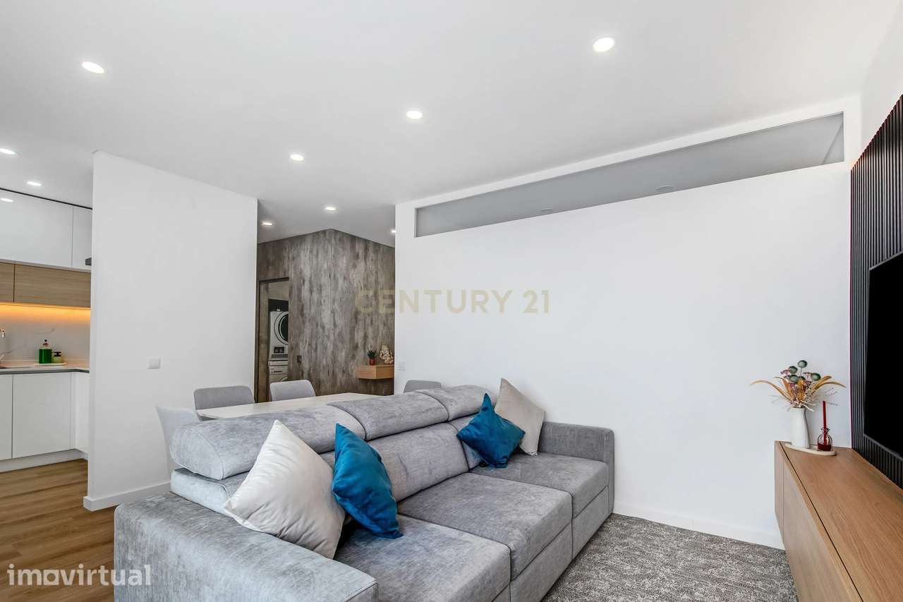 APARTAMENTO COM 1 QUARTO E LUGAR DE ESTACIONAMENTO - Grande imagem: 4/17