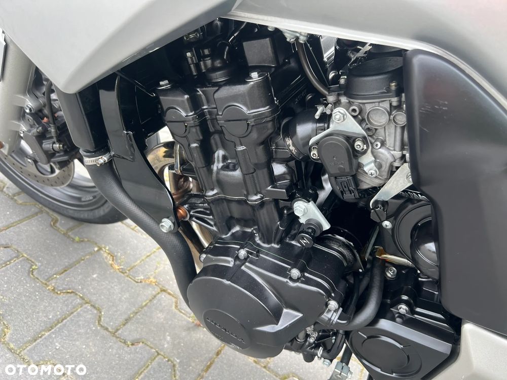 Honda CBF - 27