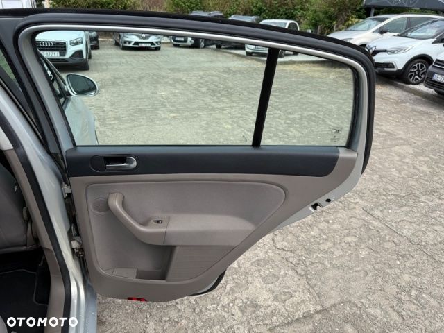 Volkswagen Golf Plus - 23