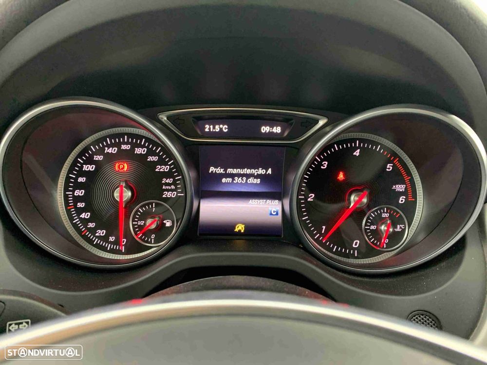 Mercedes-Benz CLA 180 d Shooting Brake AMG Line - 8