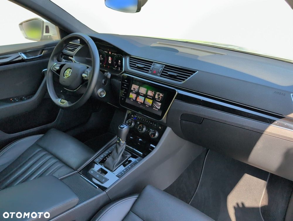 Skoda Superb 2.0 TSI 4x4 L&K DSG - 19