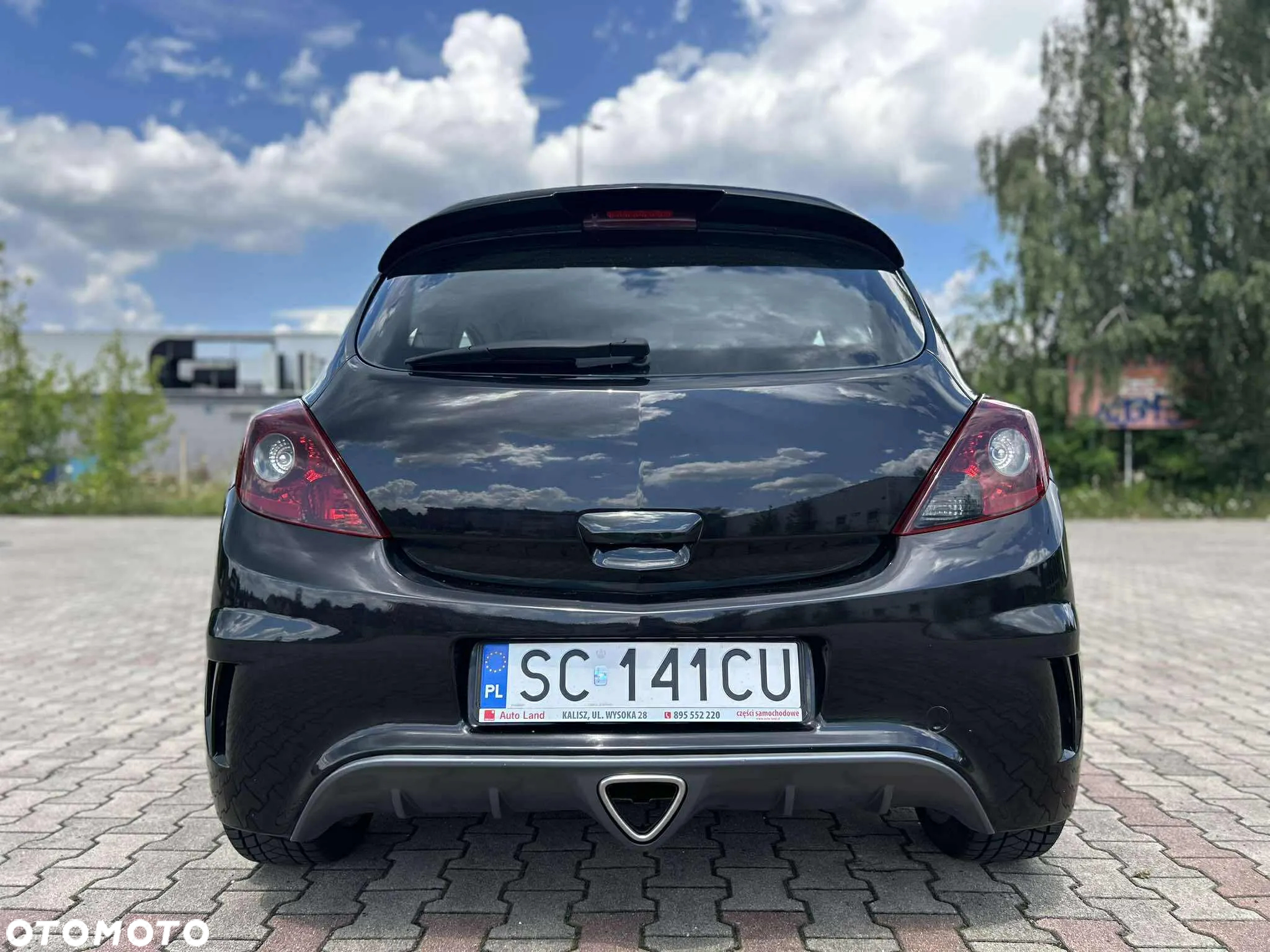 Opel Corsa 1.6T OPC - 2