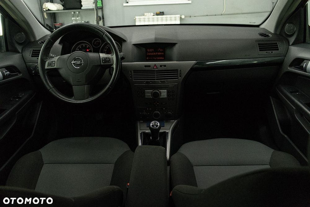 Opel Astra 1.6 Enjoy - 11