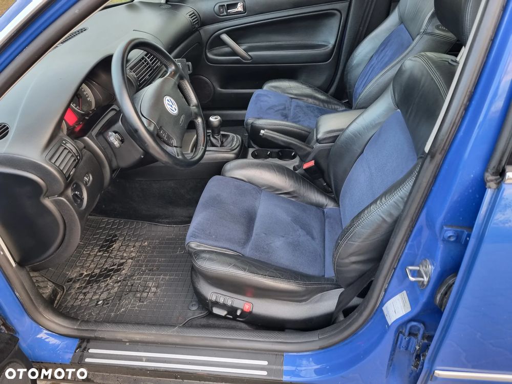 Volkswagen Passat - 32