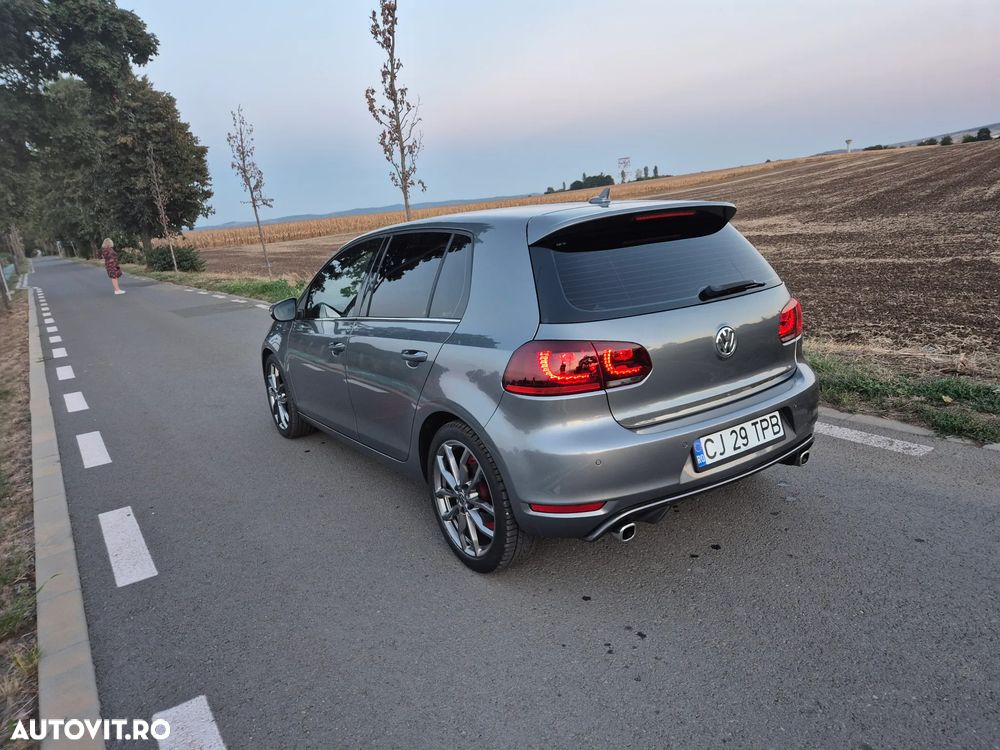 Volkswagen Golf 2.0 TDI Highline - 3