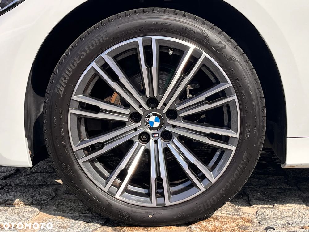 BMW Seria 3 318i M Sport sport - 13