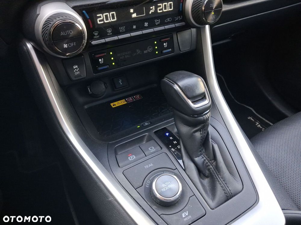 Toyota RAV4 - 29