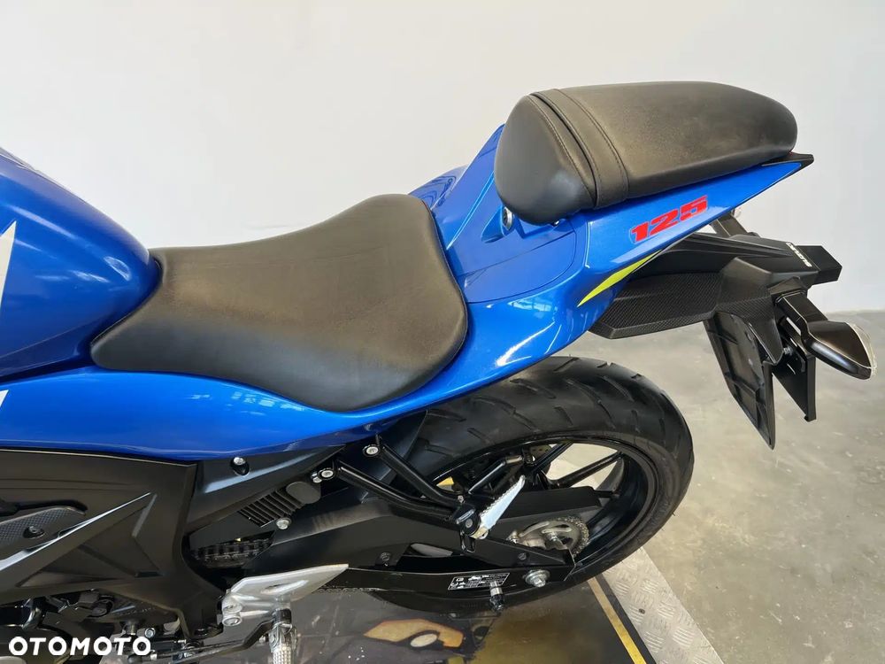 Suzuki GSX - 14