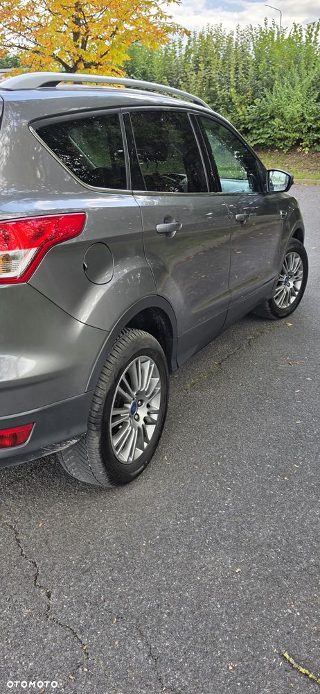 Ford Kuga - 2