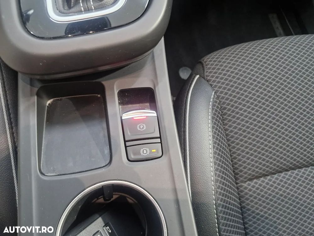 Renault Arkana E-TECH 145 Techno - 12