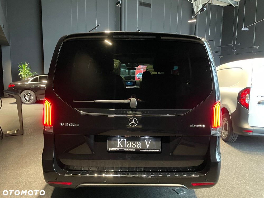 Mercedes-Benz Klasa V - 4