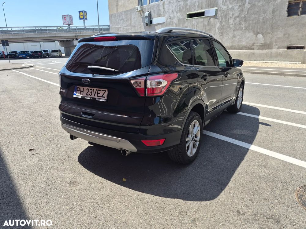 Ford Kuga 1.5 TDCi 2WD Titanium - 3