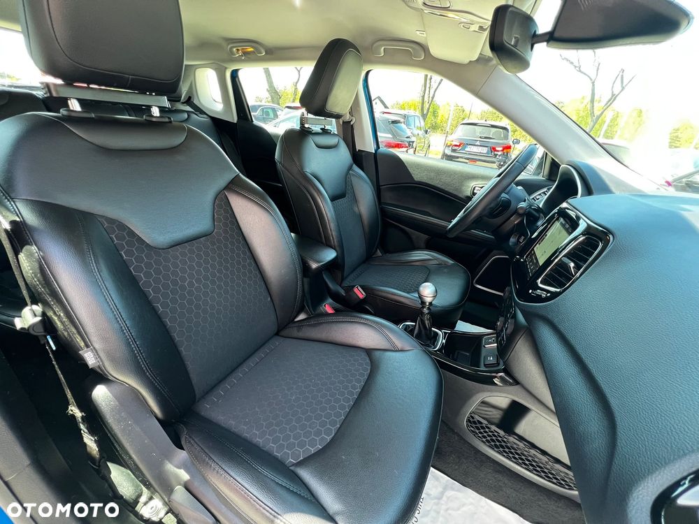 Jeep Compass 1.4 MultiAir Sport - 30