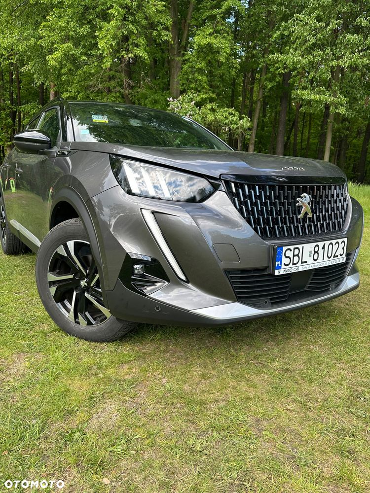 Peugeot 2008 PureTech 130 EAT8 GT - 2