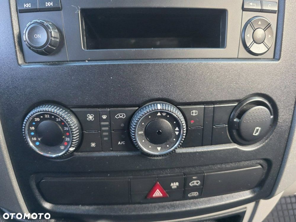 Mercedes-Benz Sprinter - 19