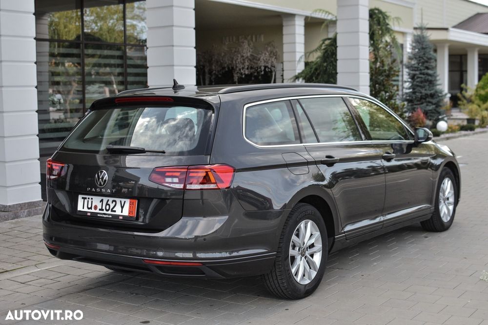 Volkswagen Passat Variant 2.0 TDI SCR DSG BlueMotion Comfortline - 17