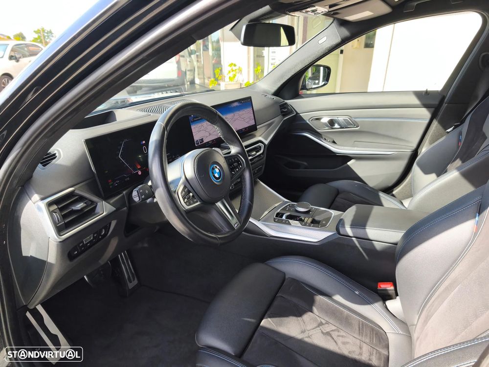 BMW 320 e Pack Desportivo M Auto - 9