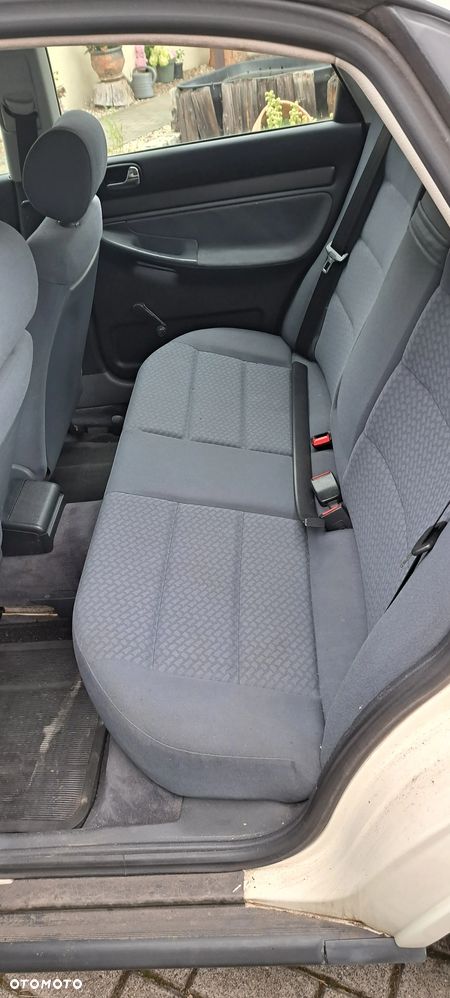 Audi A4 Limousine - 11