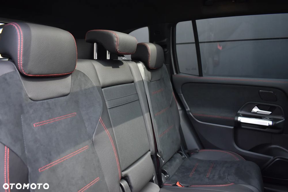 Mercedes-Benz GLB 200 d 4Matic 8G-DCT Edition AMG Line - 23