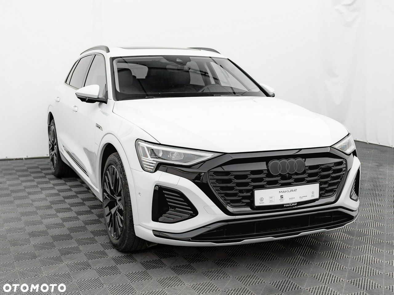 Audi Q8 e-tron 55 114kWh Quattro S Line - 4