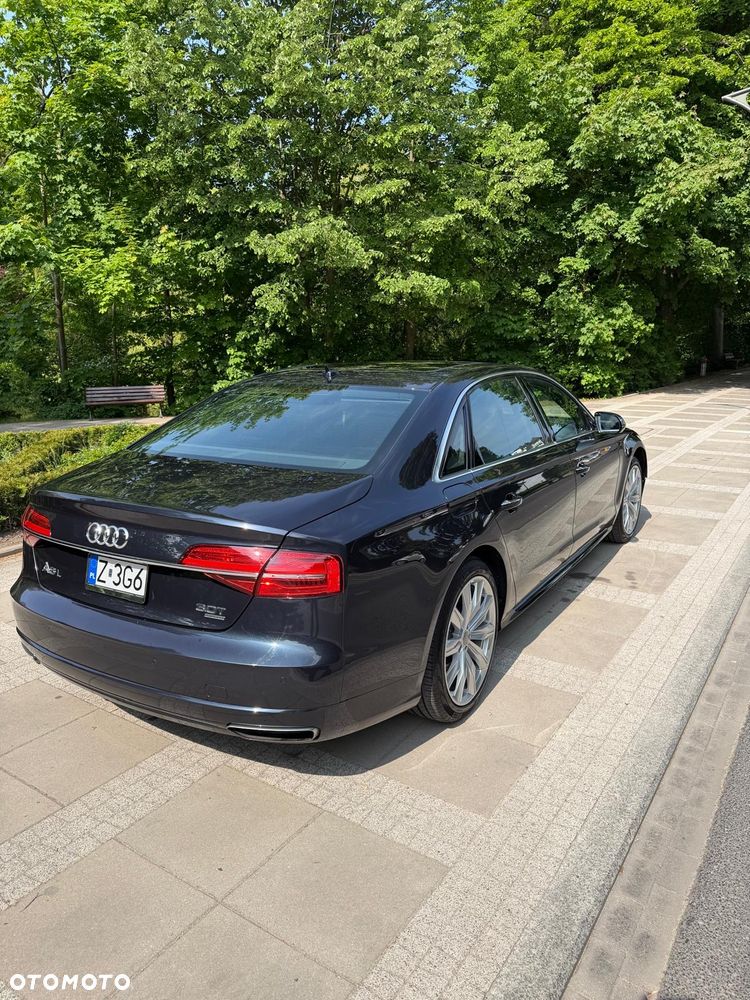 Audi A8 - 6