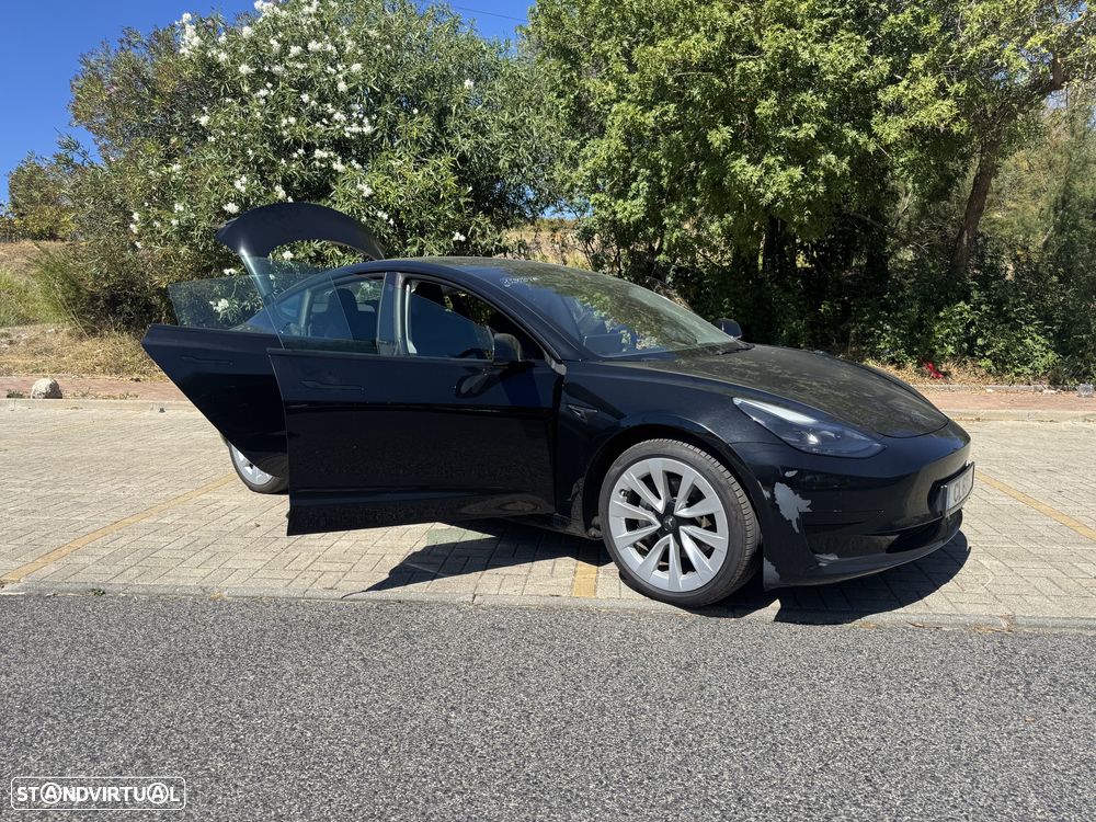 Tesla Model 3 - 1