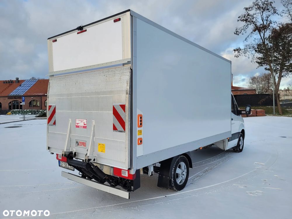 Mercedes-Benz Sprinter - 8