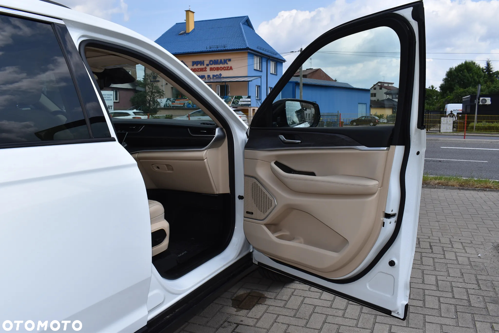 Jeep Grand Cherokee - 18
