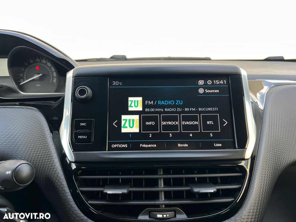 Peugeot 2008 PureTech 110 GPF Stop&Start EAT6 Style - 12