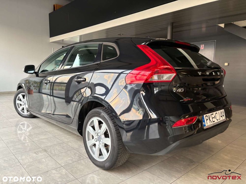 Volvo V40 D2 Momentum - 4