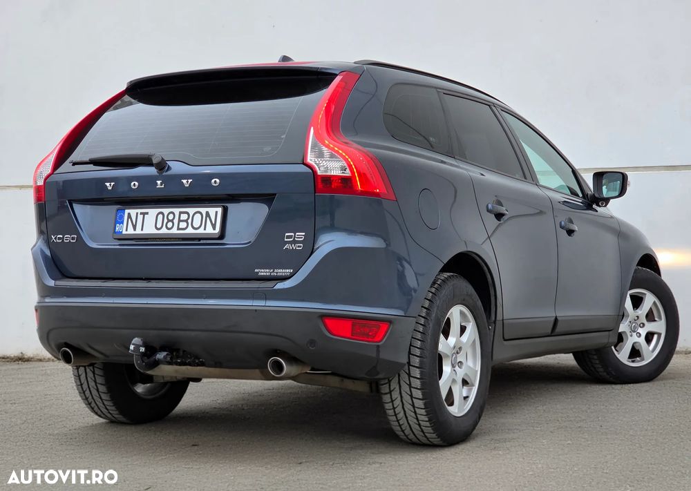 Volvo XC 60 D5 AWD Aut. Momentum - 4