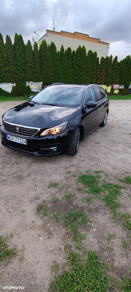 Peugeot 308 1.2 PureTech GPF Allure S&S - 18