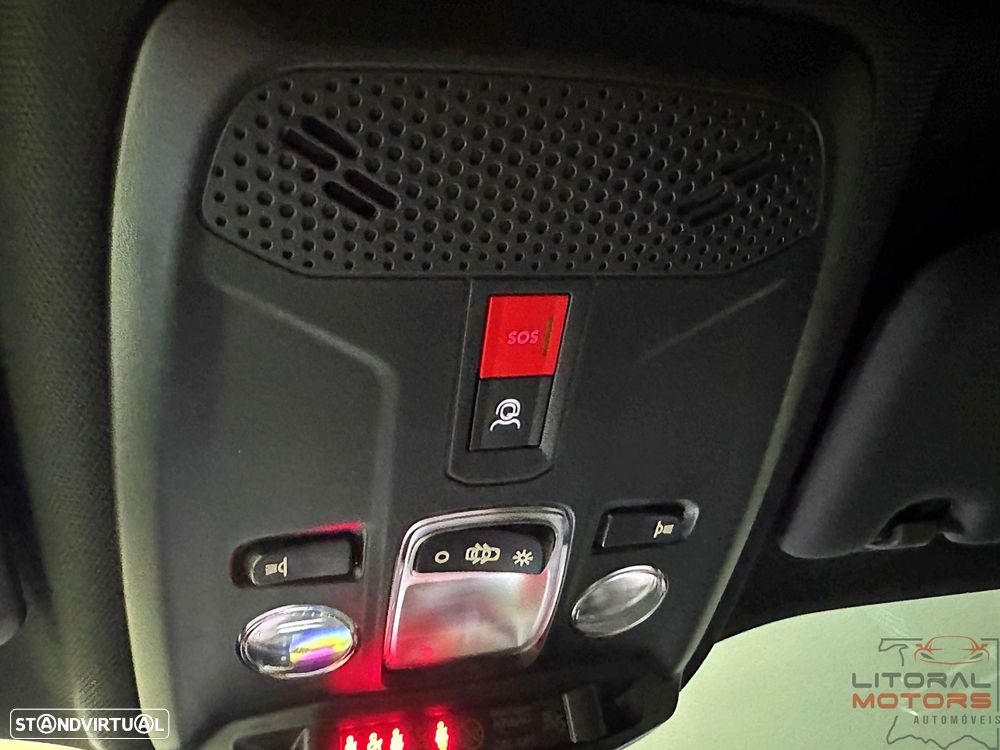 Peugeot 2008 1.2 PureTech Allure Pack EAT8 - 21