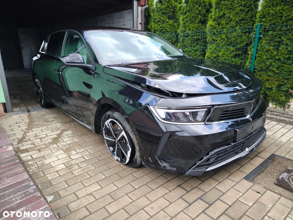 Opel Astra 1.6 T Plug-in Hybrid Elegance - 2