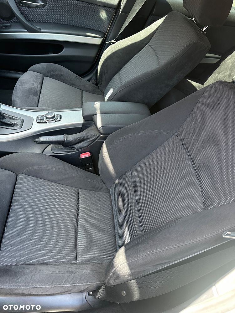 BMW Seria 3 325i Edition Sport - 16