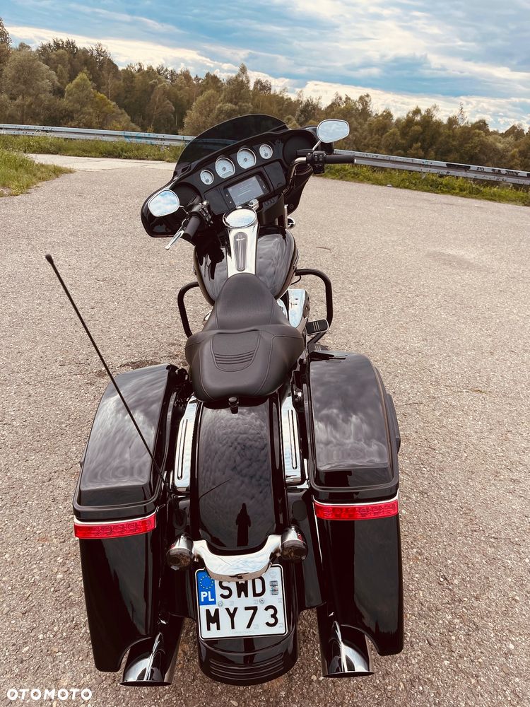 Harley-Davidson Touring Street Glide - 10