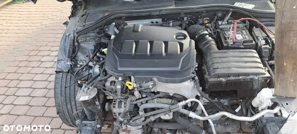 Volkswagen Golf Variant 2.0 TDI SCR DSG R-Line - 6