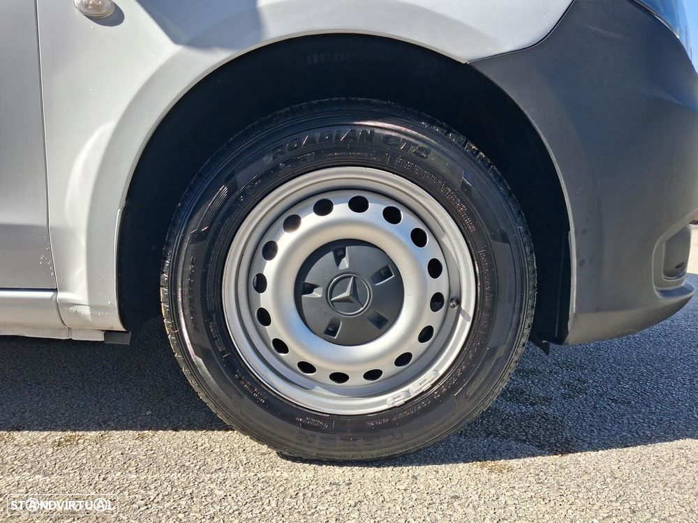Mercedes-Benz Vito 116 CDI Furgão Standard - 4
