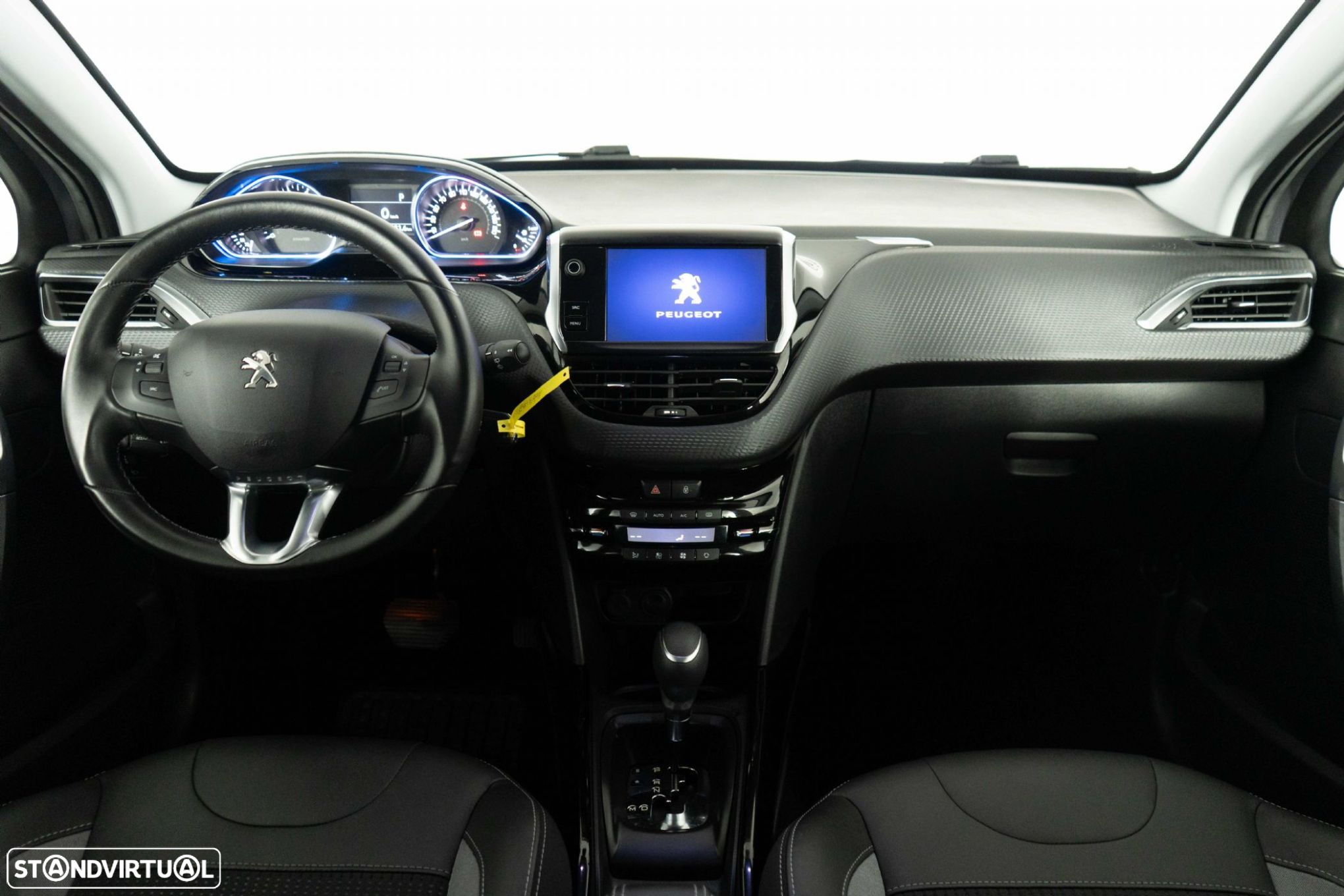 Peugeot 2008 1.2 PureTech Allure Pack EAT8 - 19