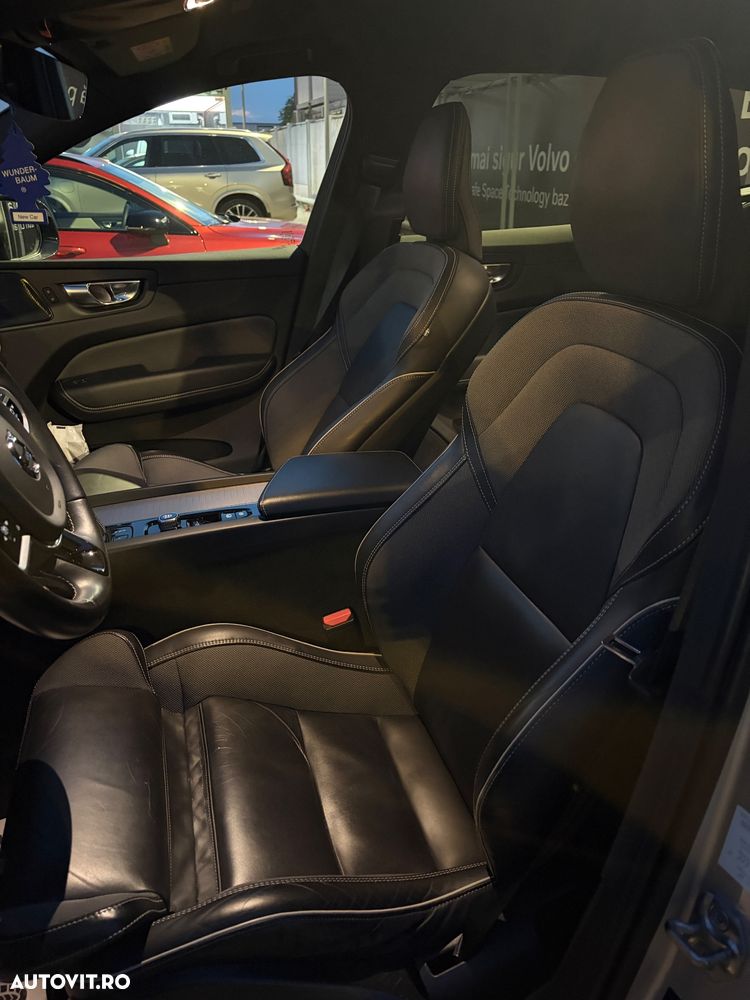 Volvo XC 60 B4 MHEV AT8 FWD R-Design - 23
