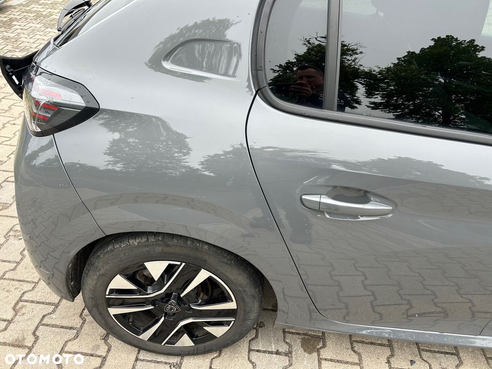 Peugeot 208 - 31