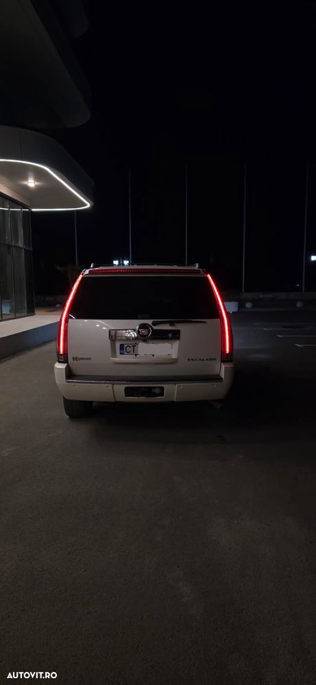 Cadillac Escalade 6.0 V8 Platinum - 3