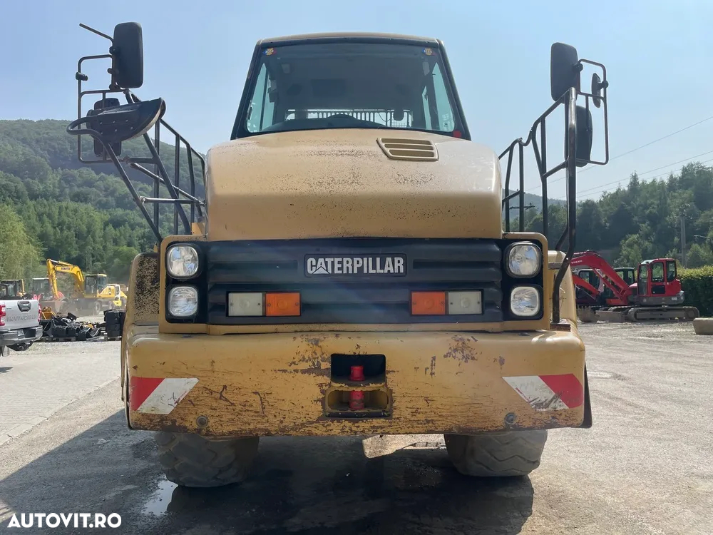 Caterpillar 725 - 9