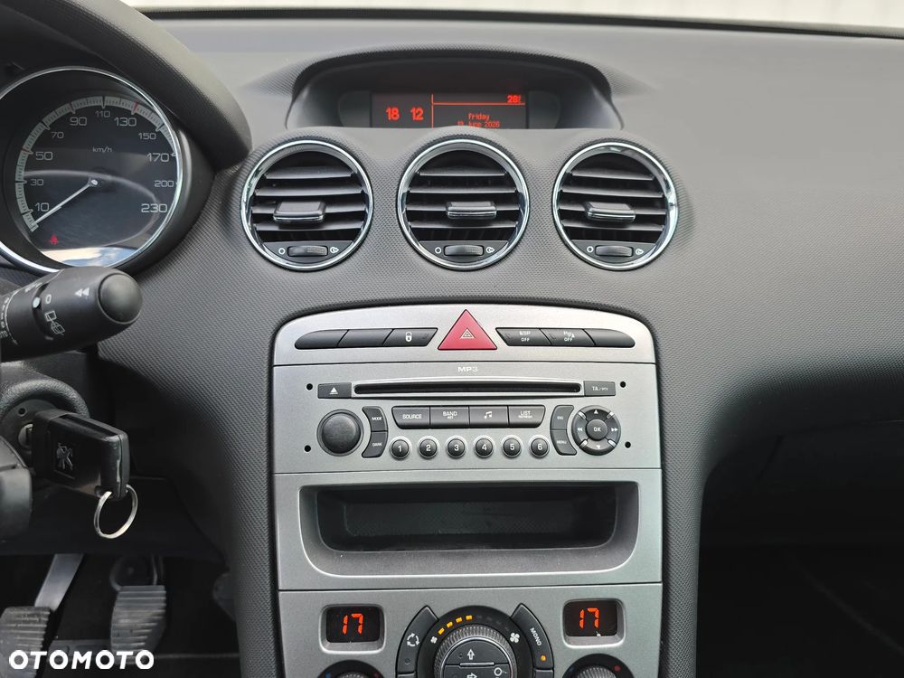 Peugeot 308 1.6 HDi Premium - 24