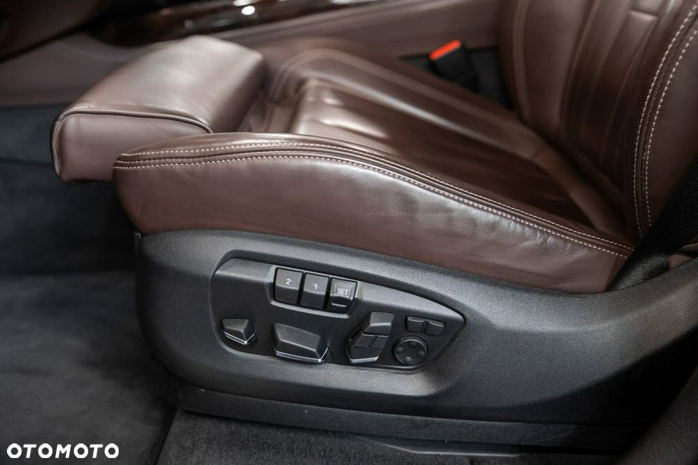 BMW X5 xDrive35i - 14